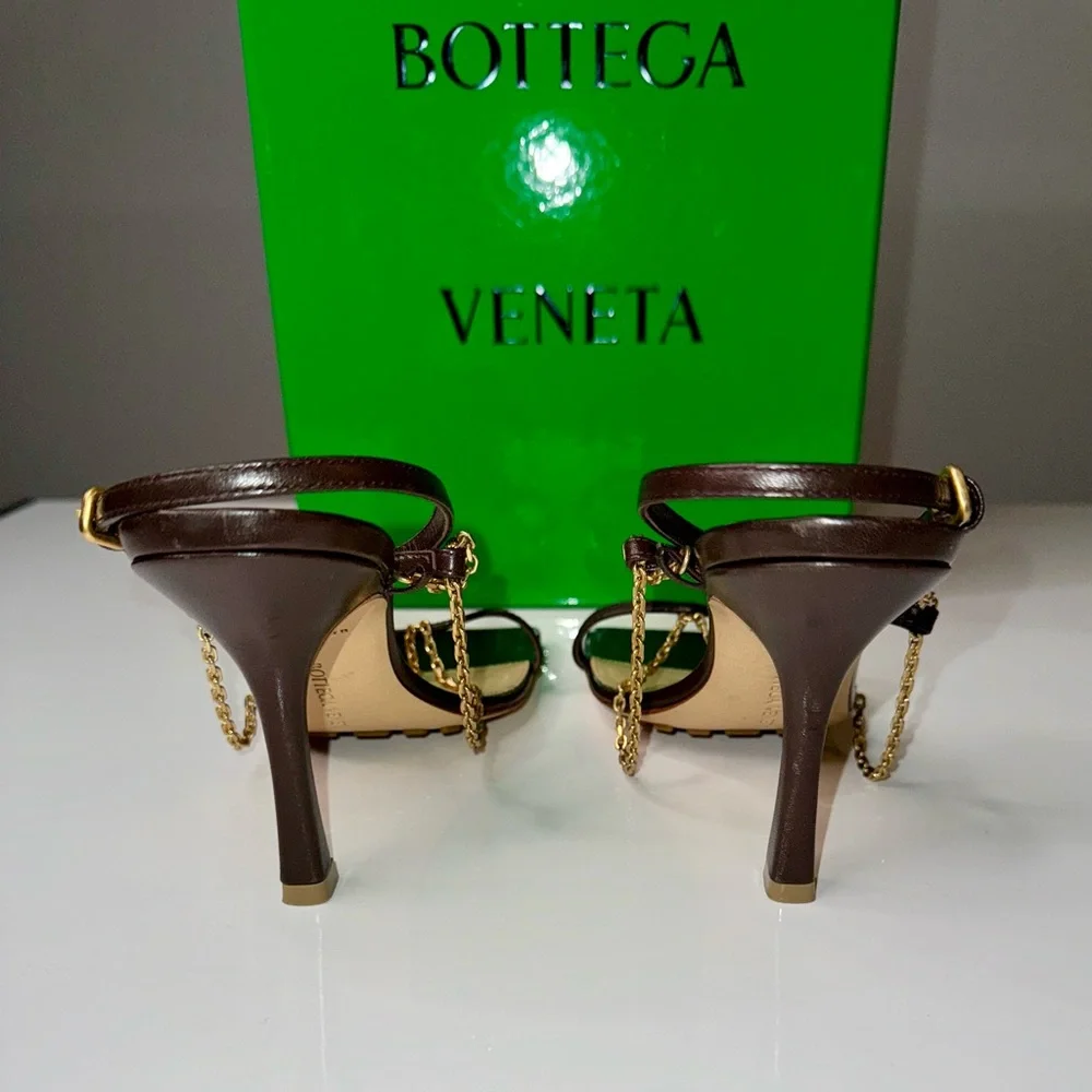 Bottega Veneta - 37 US - Strech Chain Sandals - Brown with Golden Chain - Picture 17 of 17